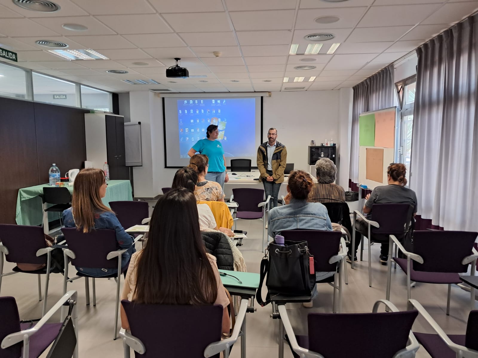 Charla con profesionales de ecología