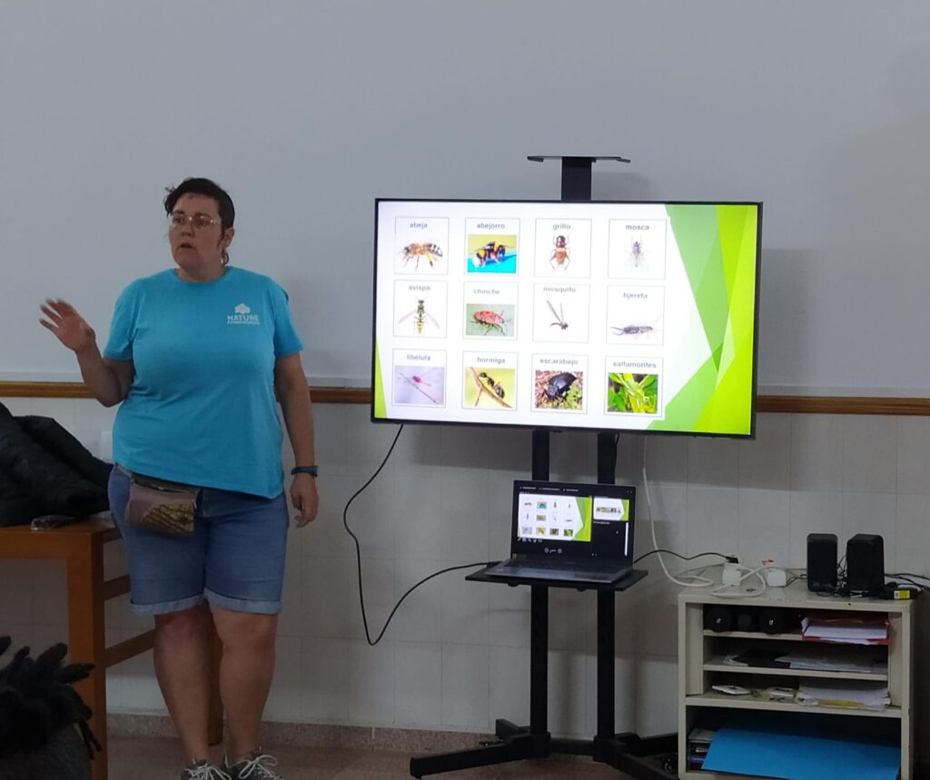 Yur dando explicación en clase
